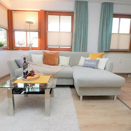 Oewern Diek App 03 Wustrow (Fischland)