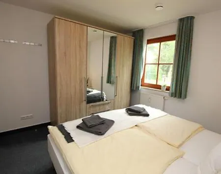 Oewern Diek App 03 *